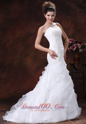 Beautiful Layered Skirt Church Wedding Dress Appliqued