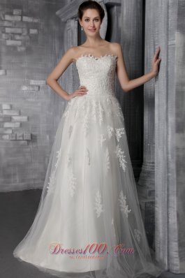 Exquisite Empire Tulle Lace Wedding Dress Sweetheart Sweep