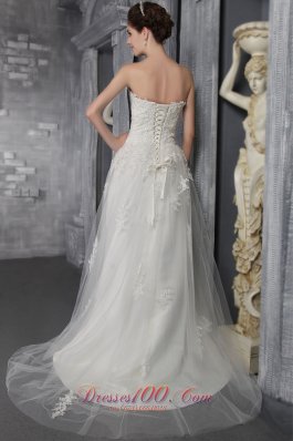 Exquisite Empire Tulle Lace Wedding Dress Sweetheart Sweep