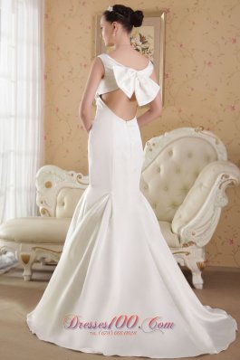 Mermaid V-neck Bridal Dress Gilding Court Train Satin