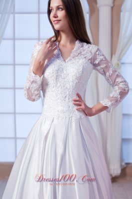 Luxurious Gingle Border Lace Wedding Dress Sleeved Chapel