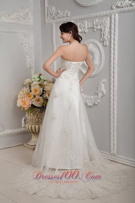 Elegant Appliques Lace Church Wedding Dress Gingle Border