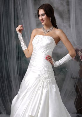 Strapless White Taffeta Bridal Gowns Appliques Court Ruffles