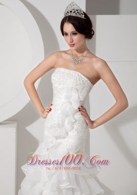 Luxurious Mermaid Wedding Dress Appliques Strapless Organza