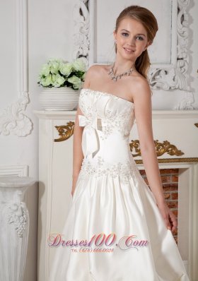 Beautiful Mass Wedding Dress A-line Layer Appliques Brooch