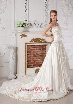 Beautiful Mass Wedding Dress A-line Layer Appliques Brooch