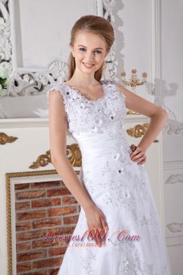 Discount A-line Scoop Lace Garden Wedding Dress Appliques