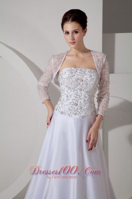 Delicate Queen Katherine Style Wedding Gowns Embroidery