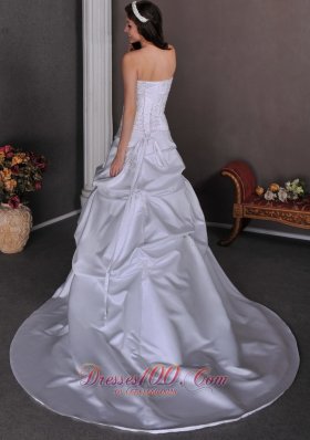 Classical Wedding Ball Gowns Strapless Taffeta Appliques