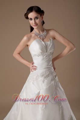 Ivory A-line Church Wedding Gowns Appliques Satin Winter