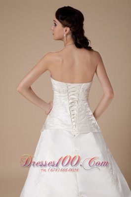 Ivory A-line Church Wedding Gowns Appliques Satin Winter