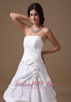 A-line Maternity Wedding Dress Strapless Taffeta Appliques