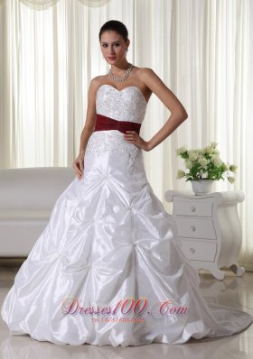 Appliques Wedding Ball Gowns Colored Sweetheart Chapel Train