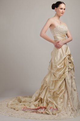 Champagne Princess Wedding Gowns Pleated Court Train Taffeta