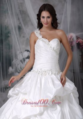 Floral One shoulder Puffy Wedding Gowns Appliques