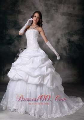 Pick-ups Ball Gown White Wedding Dress Lace Hemline Brush