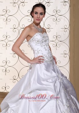 Embroidery Wedding Bridal Gowns For 2013 Customize Pick-ups