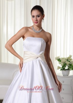 Custom Made Satin Court Train Wedding Bridal Gowns