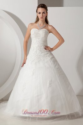 Sweetheart Court Train Appliques Wedding Dress