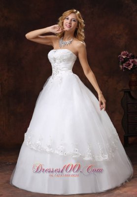 Embroidery Taffeta Strapless Beaded Wedding Dress