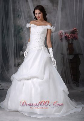 Off The Shoulder Appliques Sweep Wedding Dress Beaded