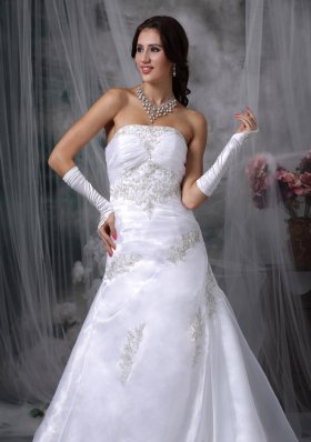 Strapless Organza Appliques Court Train Wedding Dress