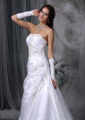 Strapless Organza Appliques Court Train Wedding Dress