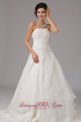 Ruched Organza Appliques Wedding Dress A Line