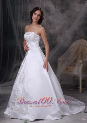 Court Train Strapless Embriodery Satin Bridal Wedding Dress