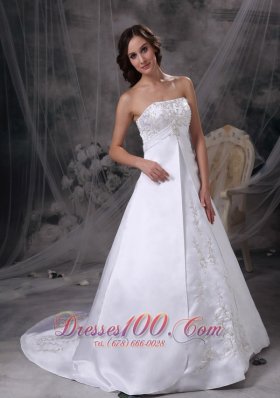 Court Train Strapless Embriodery Satin Bridal Wedding Dress