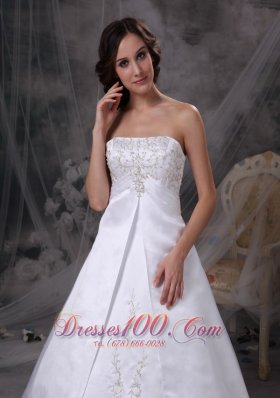 Court Train Strapless Embriodery Satin Bridal Wedding Dress