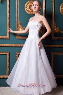 A Line Strapless Lace Wedding Dress Floor Length