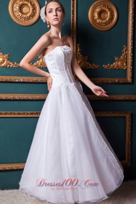 A Line Strapless Lace Wedding Dress Floor Length