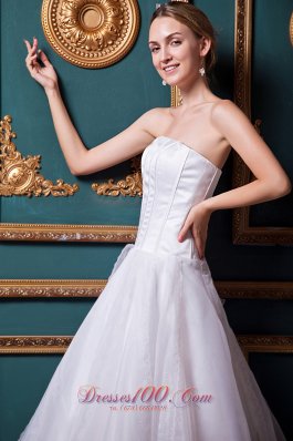 A Line Strapless Lace Wedding Dress Floor Length