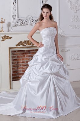 Embroidery Court Train Taffeta Wedding Gowns