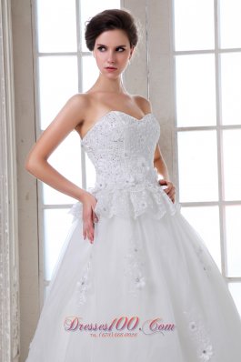 Appliques Tulle Sweetheart Brush Wedding Dress Beaded