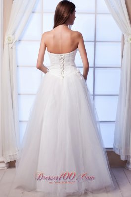 Beaded Hand Made Flowers Tulle Bridal Wedding Gown