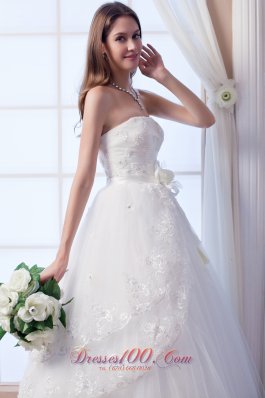 Sweetheart Hand Made Flowers Appliques Wedding Dress