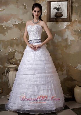 Appliques Layers Wedding Dress With Colored Belt