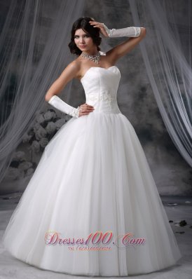 Sweetheart Appliques Tulle Wedding Dress Beaded