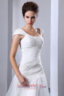 Appliques Chapel Train Square Bridal Wedding Dress