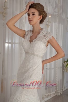 Beaded V Neck Mermaid Lace Wedding Dress For Brides
