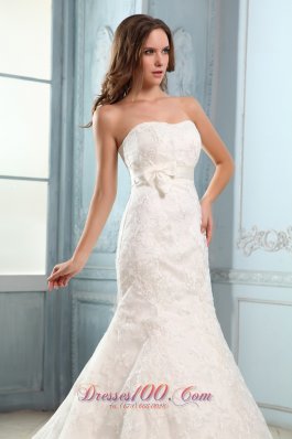 Sweetheart Mermaid Lace Belt Court Wedding Dress