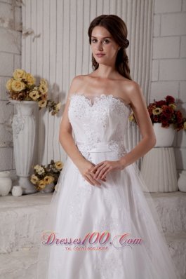 Appliques Tulle Sweetheart Brush Wedding Dress