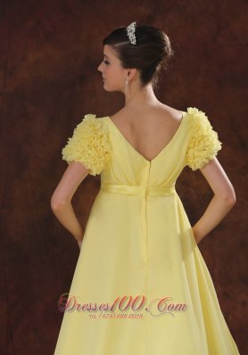 Yellow Neck Short Sleeves Flowers Wedding Dress