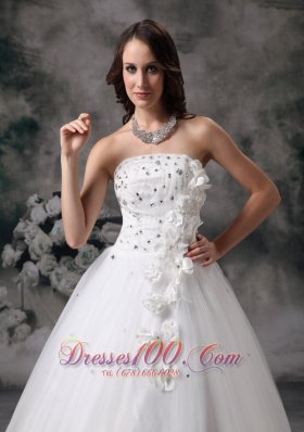 Dressy A-line Strapless Wedding Dress Tulle Beading