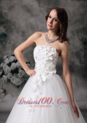 Dressy A-line Strapless Wedding Dress Tulle Beading