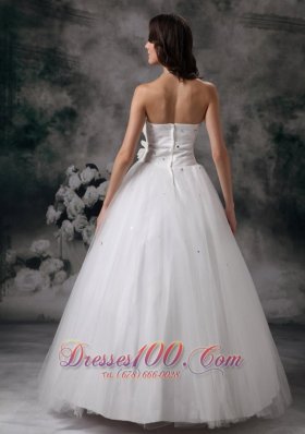 Dressy A-line Strapless Wedding Dress Tulle Beading