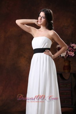 White Chiffon Brush Train Wedding Dress With Black Belt