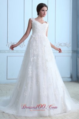 Latest A-line V-neck Wedding Dress Tulle Lace Court Train